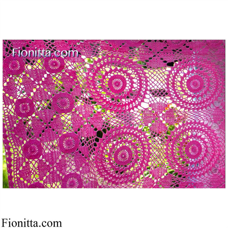 粉紅色的披肩Fionitta - Daliute -