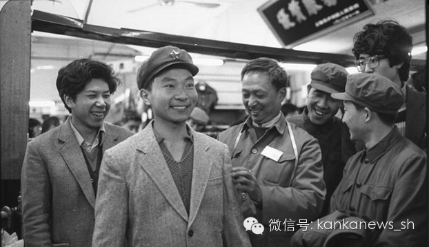 看懂上海:“解放號(hào)”地鐵上的風(fēng)景 - 美人遲暮 - 美人遲暮,知足爾樂(lè) 看懂上海:“解放號(hào)”地鐵上的風(fēng)景 - 美人遲暮 - 美人遲暮,知足爾樂(lè)
