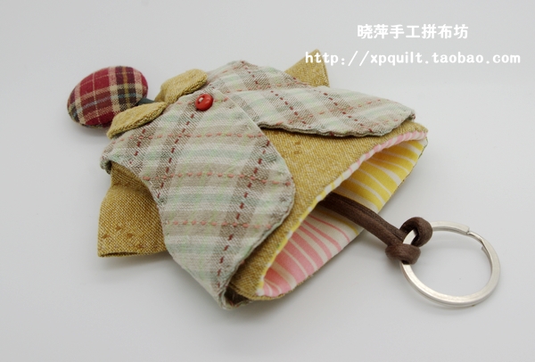 【曉萍手工拼布坊】可愛衣服鑰匙包和我的第二個(gè)紅錢包