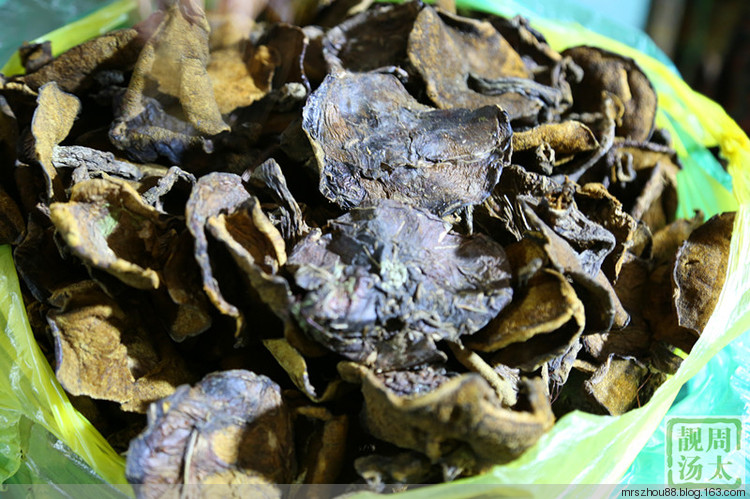山蘑菇燉小雞--來之不易的鮮美 - 周太靚湯 - 周太靚湯