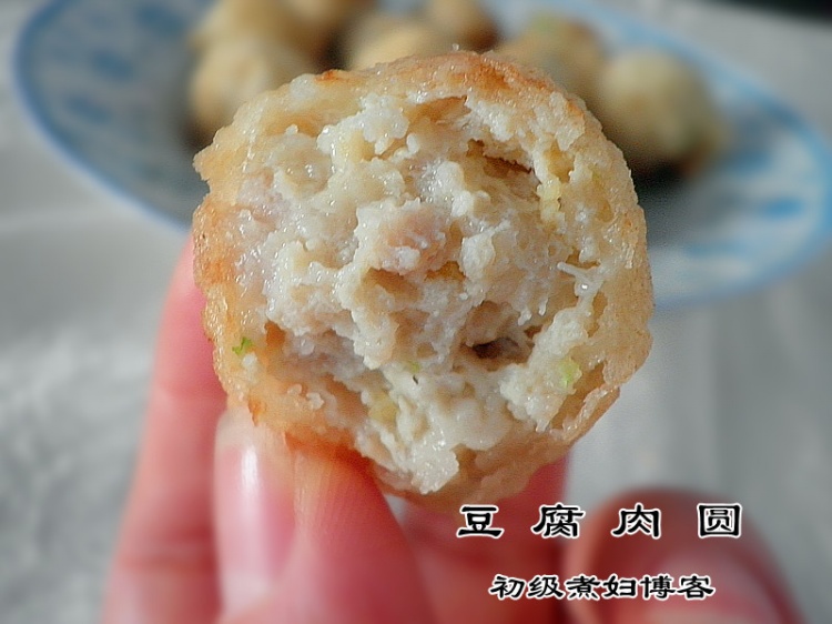 一點(diǎn)改變，做軟嫩滑脆的---炸肉圓 - 初級(jí)煮婦 - 初 級(jí) 煮 婦