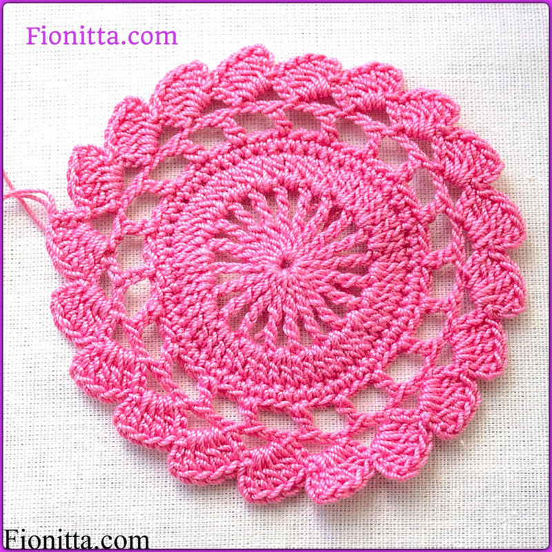 粉紅色的披肩Fionitta - Daliute -