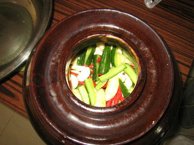 這樣腌出來(lái)的黃瓜比肉還好吃，趕緊學(xué)起來(lái)！ - 楓兒 - 楓葉ㄣ飄零