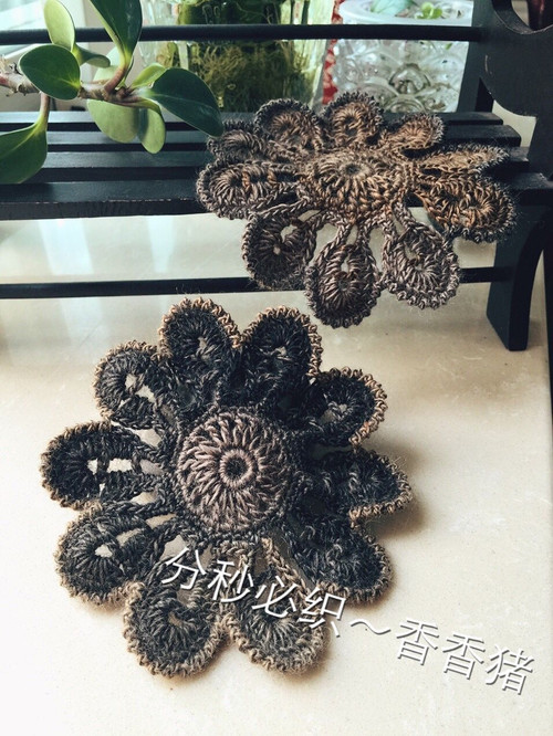 《彩云邊》鉤織結(jié)合的大牌背心 - 香香豬 - 默默的老婆