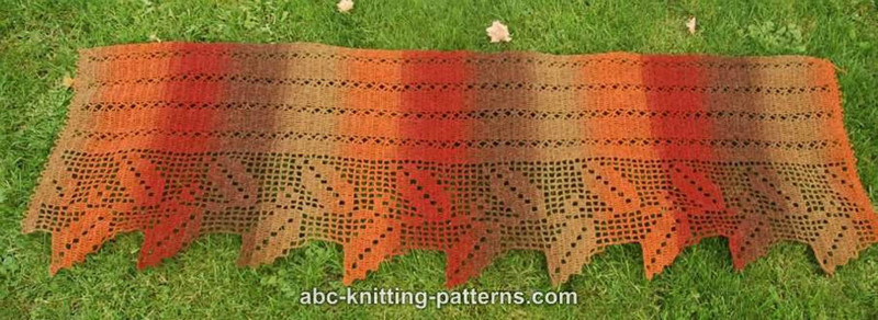 Autumn Leaves Filet Shawl by Elaine Phillips - Daliute -