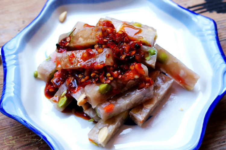 紅火年菜——五彩肉皮凍，醬料很關(guān)鍵 - 優(yōu)媽美食 - 優(yōu)媽美食博客