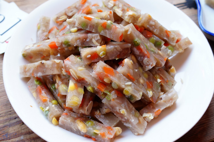 紅火年菜——五彩肉皮凍，醬料很關(guān)鍵 - 優(yōu)媽美食 - 優(yōu)媽美食博客