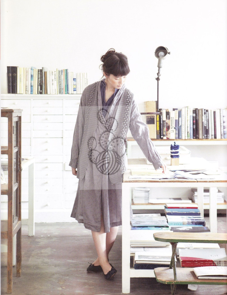 Lets Knit Series NV80230 2011(1) - 木棉花 - 雨茫茫，霧茫茫，盼望花開，花已落……