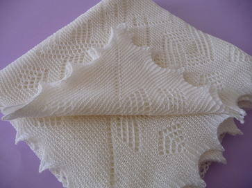 New Prince swaddled in knitted lace - 大愛英國(guó)小王子的蕾絲毯子[花樣圖解搜索中] [我和我的小伙伴們都被它吸引了！] - 舒舒愛折騰 - 上班折騰打印機(jī)，下班奶娃打毛衣