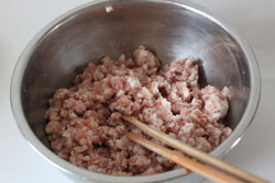 怎樣調(diào)制出鮮嫩多汁的餃子肉餡 - 雨滴  - *雨滴*