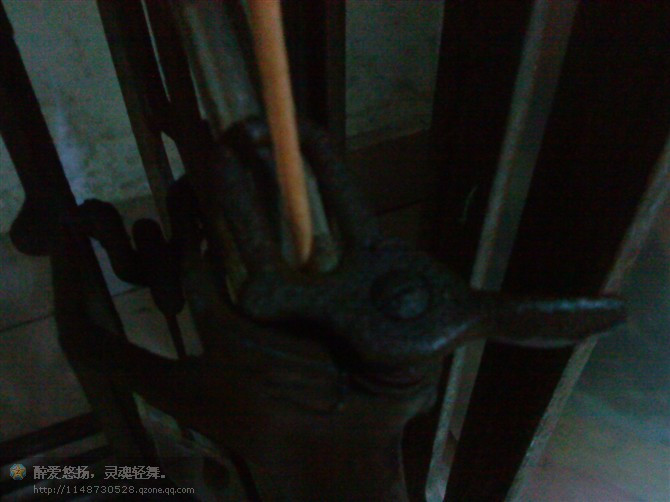 家有老式縫紉機的朋友，一定要收藏! - 格格 - 格格的博客