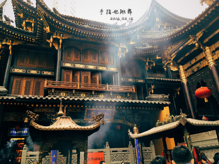 【走走聊聊拍拍】不吃辣不看江的重慶行DAY4——洪崖洞、羅漢寺、輕軌觀光 - 手指也跳舞 - 跳舞姐姐的手工莊園