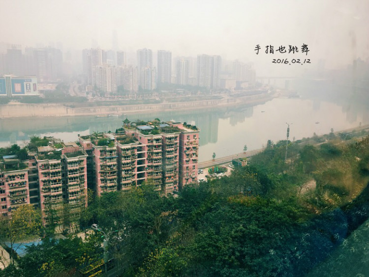 【走走聊聊拍拍】不吃辣不看江的重慶行DAY4——洪崖洞、羅漢寺、輕軌觀光 - 手指也跳舞 - 跳舞姐姐的手工莊園