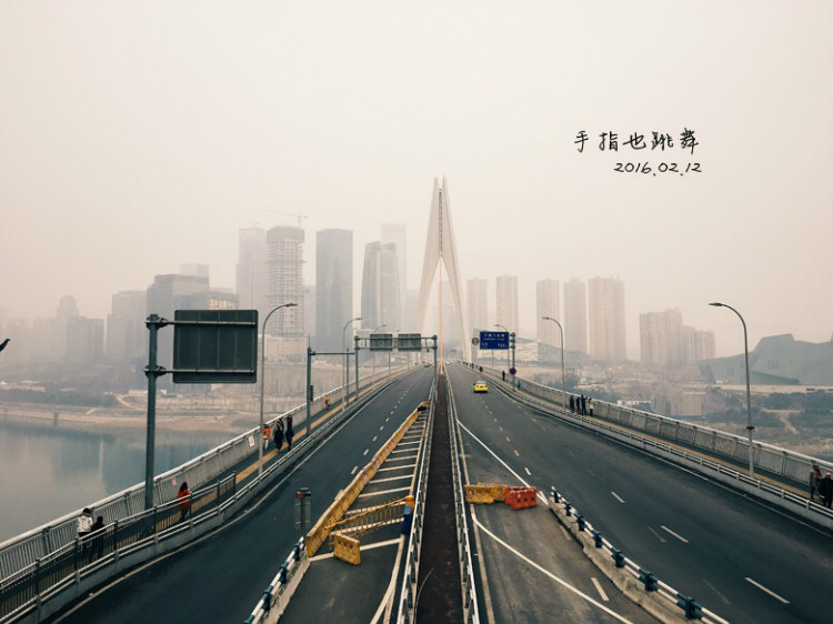 【走走聊聊拍拍】不吃辣不看江的重慶行DAY4——洪崖洞、羅漢寺、輕軌觀光 - 手指也跳舞 - 跳舞姐姐的手工莊園