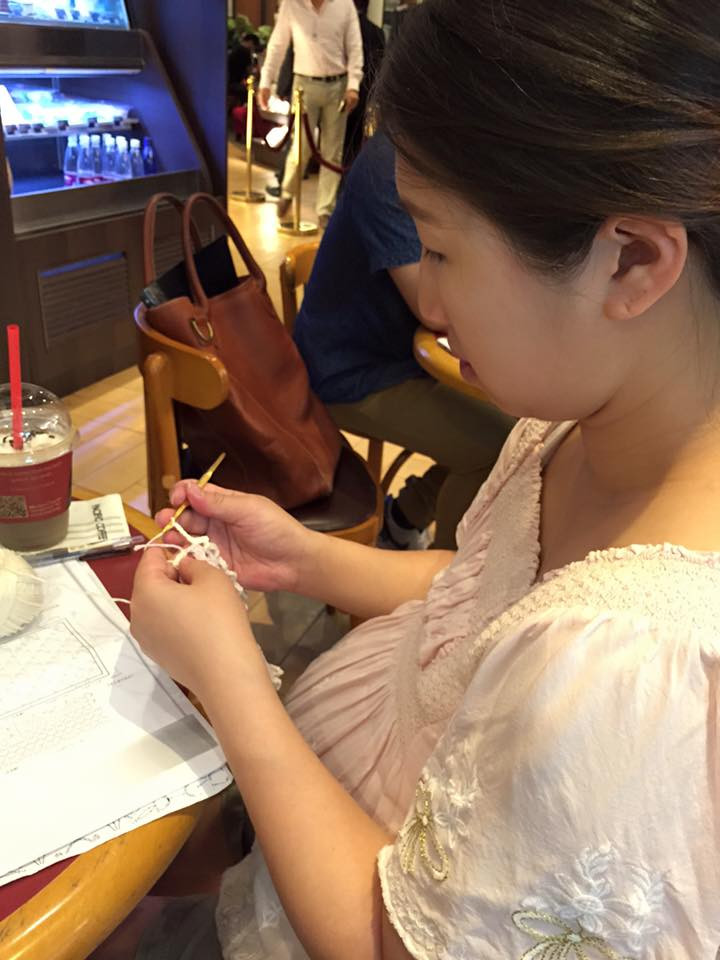 在香港做義工：教了鉤針8節(jié)課時(shí) - Daphne Tsui - 因?yàn)閻?ài)所以愛(ài)